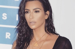 Канье Уэст подарил Ким Кардашьян новое кольцо с огромным бриллиантом