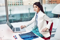 Как не выглядеть «теткой» в офисе: 10 модных лайфхаков