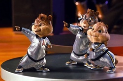 Трендовые 15 вещей, которые были в моде в 2005 году, но не сейчас