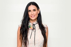 53-летняя Деми Мур: «В старении нет ничего уникального»