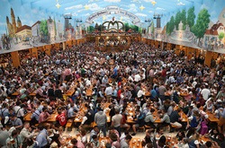 Вражаючі фотографії з Октоберфесту-2016