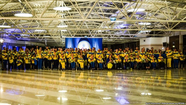 Україна зустріла тріумфаторів Паралімпіади. Фоторепортаж