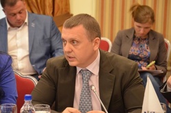 Луценко просить у суду дозволу на обшук будинку Гречківського