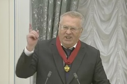 Жириновський прийшов до Путіна і заголосив «Боже, царя храни!»