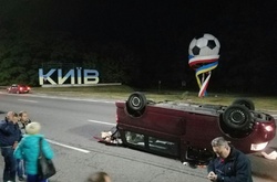 Під Києвом п'яний водій BMW протаранив мікроавтобус із пасажирами