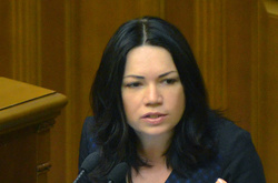 Вікторія Сюмар: Уряд має дати політичну оцінку гальмуванню конфіскації активів Януковича (відео)