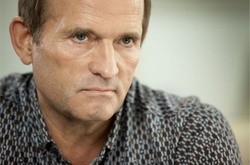 Необхідно декларувати не лише доходи, а й витрати чиновників &ndash; Медведчук