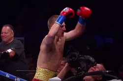 Непереможений український боксер здобув 13-ту перемогу на профрингу