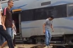 Відео з місця зіткнення двох поїздів в Алжирі