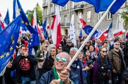 Тисячі людей вийшли на антиурядові протести в Польщі