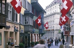 Швейцарці відмовилися від підвищення пенсій і підтримали розширення повноважень спецслужб