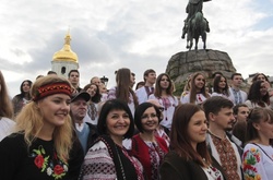 У Києві пройшов 18-й Мегамарш вишиванок