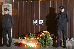 Розстріл патрульних: за спробу затримати вбивцю водію вручили пістолет