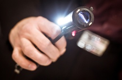 Аваков обіцяє видати поліцейським електрошокери 