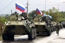 На сході України знаходиться близько 700 російських танків - Порошенко 