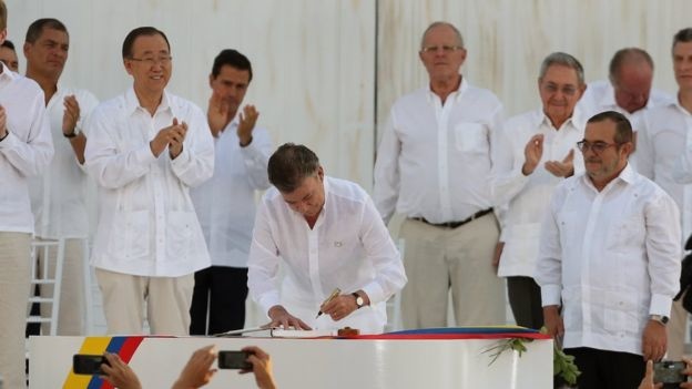 Колумбія і повстанці РЗСК підписали історичну угоду про мир через 52 роки війни