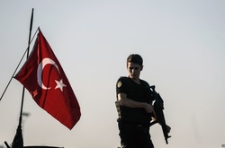 У Туреччині підірвали військовий автобус: 10 жертв