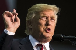 Американські ЗМІ порівняли виступ Трампа на дебатах з викиданням сміття на газон