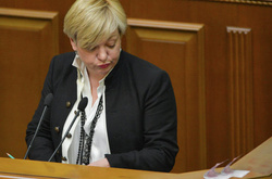Якщо Гонтарева проллє світло на кошти Януковича, її потрібно викликати в Раду – нардеп