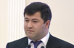 Насіров назвав усіх, хто кристується iPhone 7, злочинцями