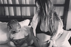 Актриса Оливия Уайлд рассказала, какого пола будет ее ребенок, в соцсети