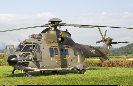 У Швейцарії розбився військовий вертоліт Super Puma