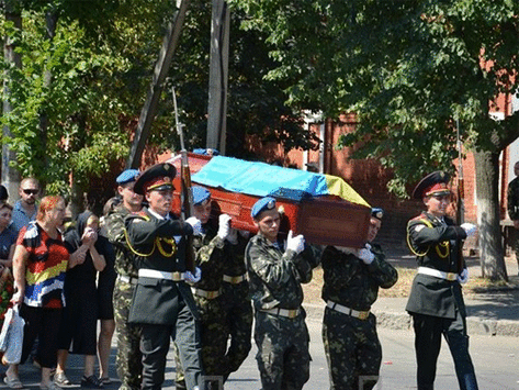 Уряд збільшить розмір допомоги на поховання військовослужбовців до 7 тис. грн