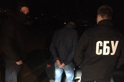 Лейтенанта поліції затримали під час збуту наркотиків