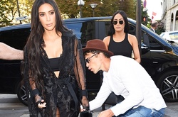 Украинский журналист поцеловал ягодицы Ким Кардашьян в знак протеста против имплантов