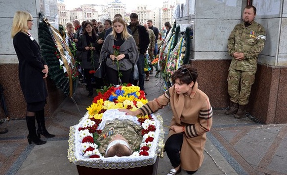 На Майдані відбулося прощання з донецьким волонтером, який скоїв самогубство