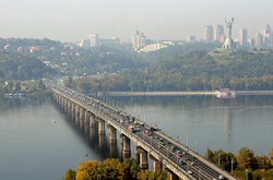 Сьогодні обмежать транспортний рух на мосту Патона