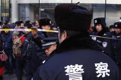 У Китаї чоловік убив батьків та 17 сусідів