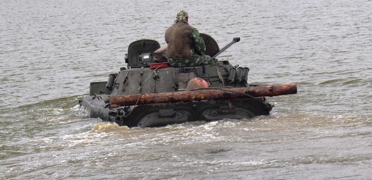 Українські військові форсували водні перешкоди. Фоторепортаж з навчань