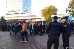 Поліція відкрила справу щодо сутичок під Апеляційним судом Києва