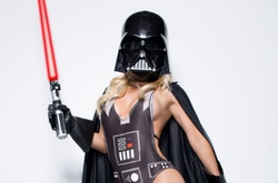 Модель Playboy примерила образы любимых персонажей из «Звездных Войн» 