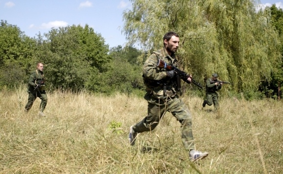 Терористи обстріляли сили АТО біля Петрівського після сигналу про початок відведення зброї 
