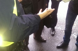 У Львівській області СБУ затримала патрульного на хабарі