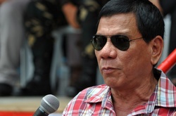 Президент Філіппін знову облаяв Обаму і попросив зброю у Росії