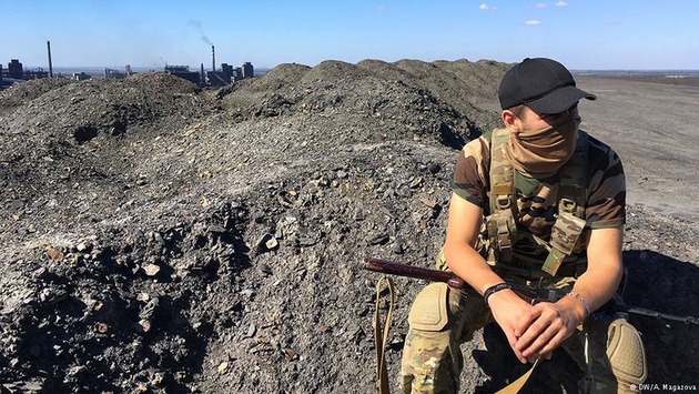 Розведення сил на Донбасі: чому процес загальмував?