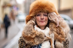 80-летняя бездомная из Вильнюса стала местной знаменитостью 