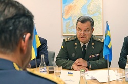 На території України перебуває 6 тис. російських військових - Полторак