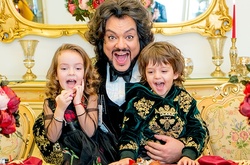 Сын Филиппа Киркорова Мартин впервые выступил на сцене