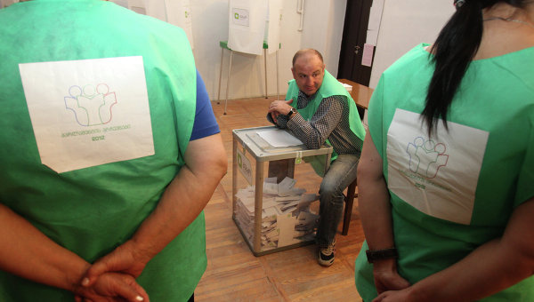 Майже 35% виборців вже проголосували у Грузії