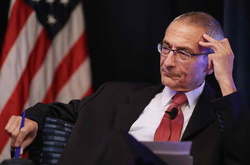 Глава виборчої кампанії Клінтон Джон Подеста