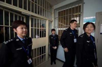 Китайського чиновника засудили до страти за хабарі на суму 37 млн дол.