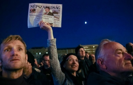 В Угорщині припинила роботу головна опозиційна газета