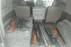 Чоловік намагався вивезти зброю із непідконтрольної Україні території Донбасу