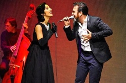 Молодая мама Анна Завальская впервые спела дуэтом со своим мужем