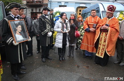 Оплески та квіти. Як прощалися з акторкою Оксаною Батько-Нищук