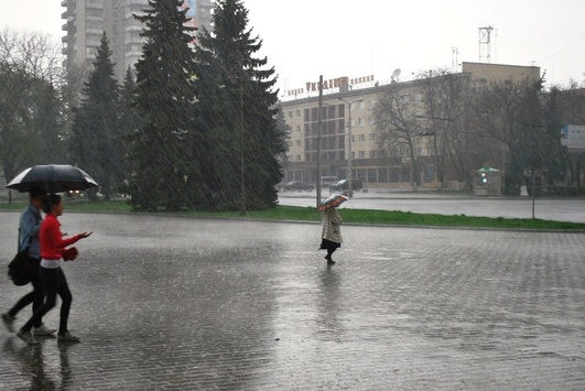 На Україну насувається балканський циклон: синоптики прогнозують мокрий сніг